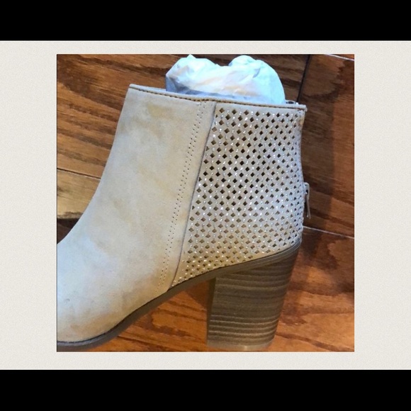Steve Madden booties - Picture 8 of 8